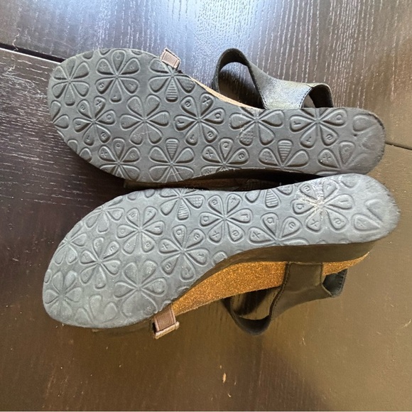 Aetrex 8 Snake skin Bryn walking sandal - Picture 10 of 11